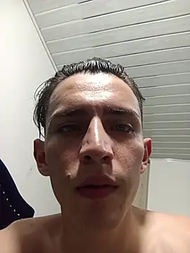 Juan felipe  online show from July 2026 10:53:02 PM