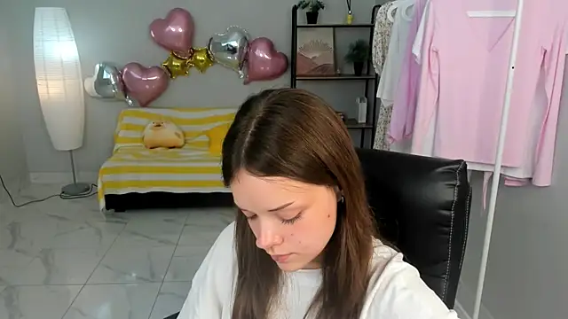 Snapshot of DeniseWilson chatting on July 2026 11:13:01 AM DeniseWilson online show from July 2026 11:13:01 AM