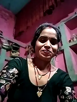 Simran Love143 online show from July 2026 04:01:02 PM
