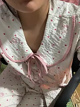 Snapshot of Ngoc_xinh chatting on July 2026 05:39:01 PM Ngoc xinh online show from July 2026 05:39:01 PM