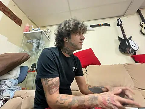 Izzy1369 online show from July 2026 04:37:01 AM