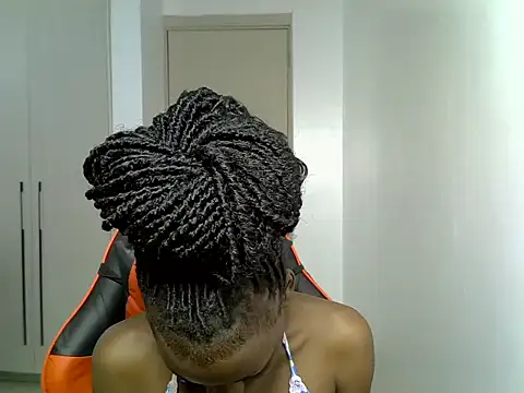 Snapshot of spot_curvy chatting on August 2026 12:23:02 AM spot curvy online show from August 2026 12:23:02 AM