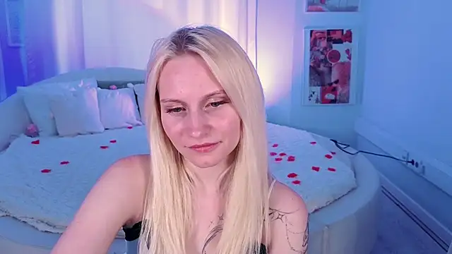 Rene Avery online show from July 2026 09:34:01 AM