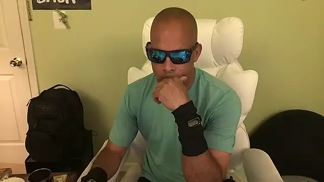 Roman Sebastian online show from July 2026 01:42:02 AM