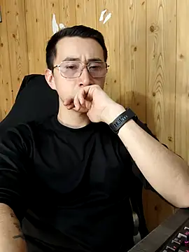 TonyGumm online show from July 2026 08:22:02 PM