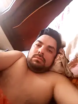 Snapshot of robredoj chatting on October 2025 04:40:02 PM robredoj online show from October 2025 04:40:02 PM