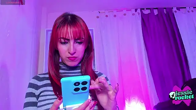 jessierocketx online show from October 2025 03:35:01 PM