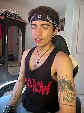 Snapshot of darkodarkoo chatting on August 2026 07:24:02 PM darkodarkoo online show from August 2026 07:24:02 PM