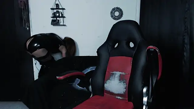 april simons2 online show from January 2025 10:34:02 AM