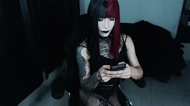 Snapshot of april_simons2 chatting on May 2026 01:11:01 AM april simons2 online show from May 2026 01:11:01 AM