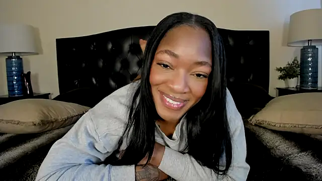 nicolesolace online show from March 2026 09:09:02 PM