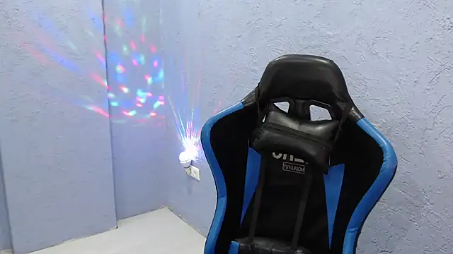 Snapshot of sexyru_couple chatting on December 2024 02:05:02 PM sexyru couple online show from December 2024 02:05:02 PM