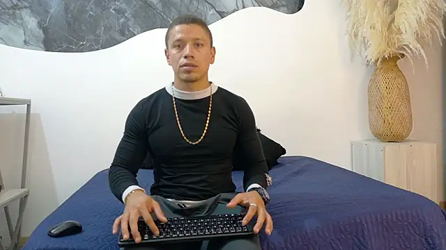 Snapshot of Thiago_16 chatting on August 2026 03:31:02 AM Thiago 16 online show from August 2026 03:31:02 AM
