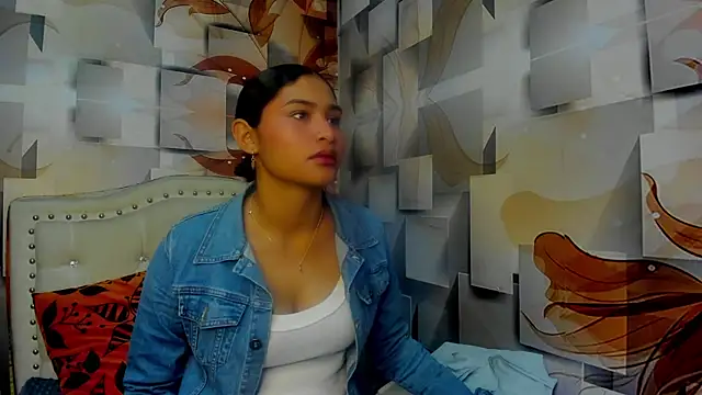 Snapshot of malaika_chalo chatting on August 2026 02:11:02 PM malaika chalo online show from August 2026 02:11:02 PM