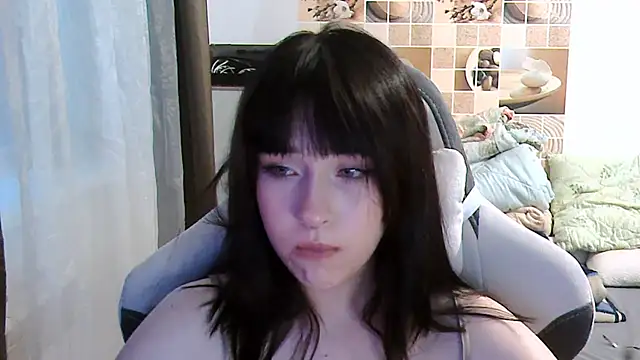 EvaHurt online show from August 2026 04:42:02 PM