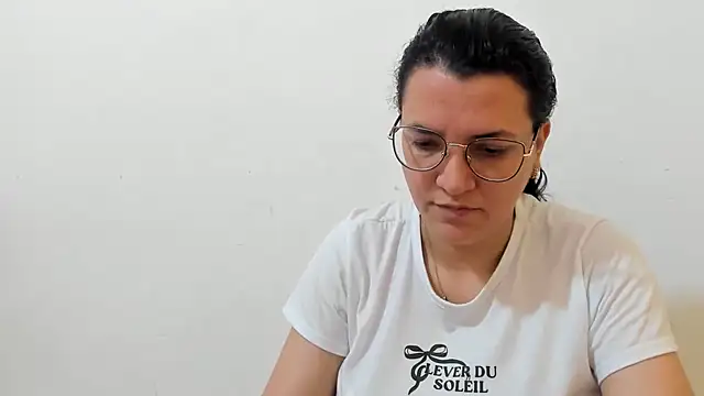 MARILYN GARCIA online show from November 2025 04:27:02 PM