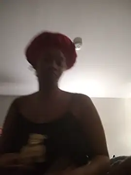 Redqueen82 online show from August 2026 10:56:02 PM