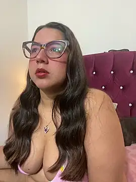 Snapshot of shara_ chatting on February 2026 07:13:01 AM shara online show from February 2026 07:13:01 AM