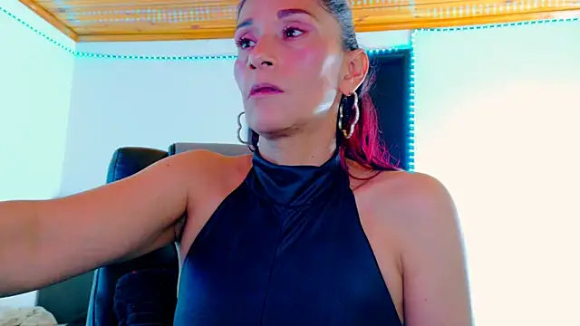  thamara25 online show from March 2026 11:33:01 PM