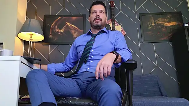 Snapshot of ChrisKox chatting on November 2025 03:05:01 AM ChrisKox online show from November 2025 03:05:01 AM