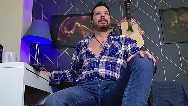 Snapshot of ChrisKox chatting on November 2025 05:29:01 AM ChrisKox online show from November 2025 05:29:01 AM