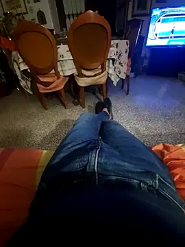 Snapshot of gianlux128bis chatting on September 2025 07:37:01 PM gianlux128bis online show from September 2025 07:37:01 PM