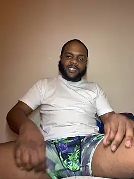 Snapshot of BigHunchoDick chatting on February 2025 02:30:01 AM BigHunchoDick online show from February 2025 02:30:01 AM