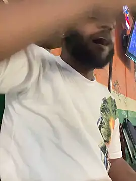 Snapshot of BigHunchoDick chatting on March 2025 09:13:01 PM BigHunchoDick online show from March 2025 09:13:01 PM