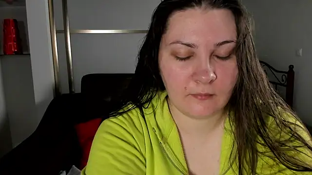 Snapshot of MarySwon chatting on December 2024 05:14:01 PM MarySwon online show from December 2024 05:14:01 PM