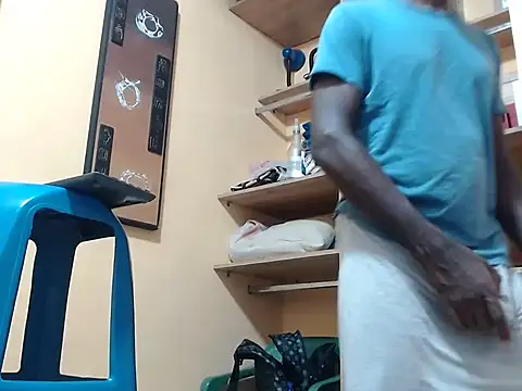 Snapshot of kurtbigcock chatting on November 2025 06:40:02 PM kurtbigcock online show from November 2025 06:40:02 PM