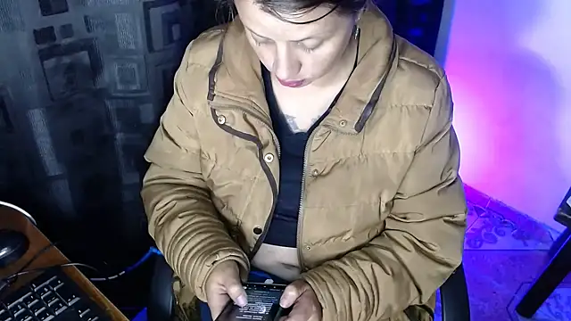 kattydirtylol online show from April 2026 02:01:01 AM