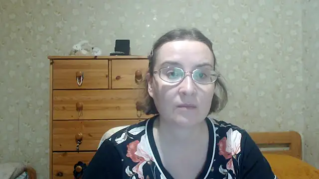 Smart Rose online show from April 2026 06:16:02 PM