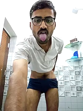 krishna8035 online show from September 2025 04:28:02 AM