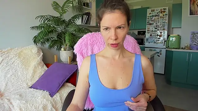 Snapshot of ChristinaGlory chatting on May 2026 08:55:02 AM ChristinaGlory online show from May 2026 08:55:02 AM