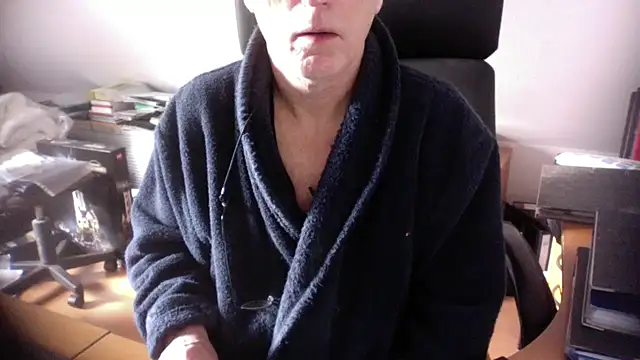 Snapshot of outlaw200 chatting on January 2025 10:56:01 AM outlaw200 online show from January 2025 10:56:01 AM