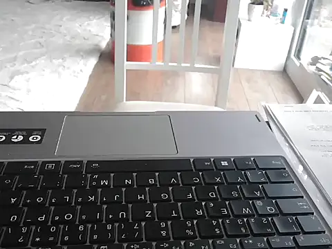 LuckyLuke13 online show from November 2025 10:06:02 AM