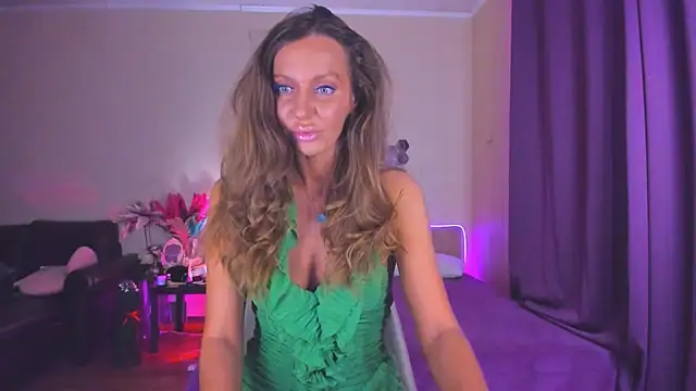 Snapshot of EmmaAbramson chatting on January 2026 11:59:02 AM EmmaAbramson online show from January 2026 11:59:02 AM