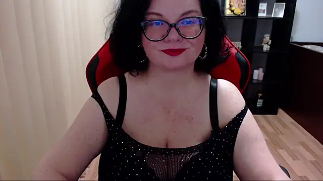 Snapshot of MissTroublle chatting on November 2025 11:22:01 AM MissTroublle online show from November 2025 11:22:01 AM