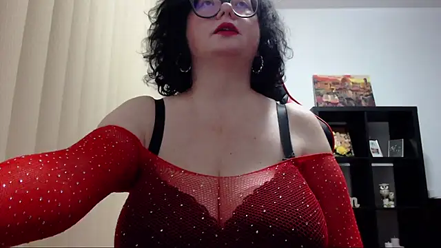 Snapshot of MissTroublle chatting on December 2025 11:52:01 AM MissTroublle online show from December 2025 11:52:01 AM