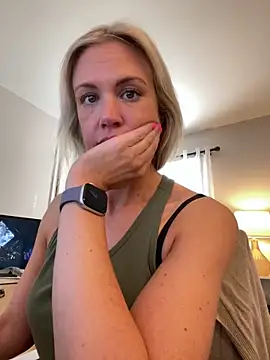 Kay Cakes online show from February 2025 08:06:02 PM