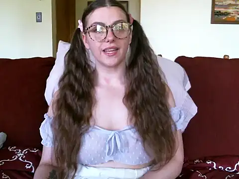 Snapshot of katie_kitten38 chatting on June 2026 05:02:02 PM katie kitten38 online show from June 2026 05:02:02 PM