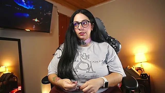 coraline latin online show from April 2026 12:02:02 AM