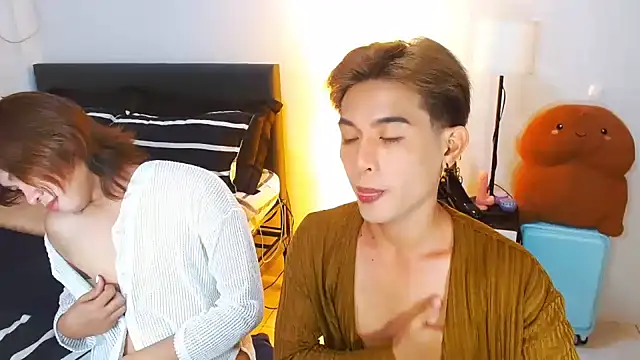 Snapshot of WildestTwink chatting on June 2026 07:05:01 PM WildestTwink online show from June 2026 07:05:01 PM