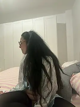 crudeliafrancy online show from April 2026 05:05:02 PM