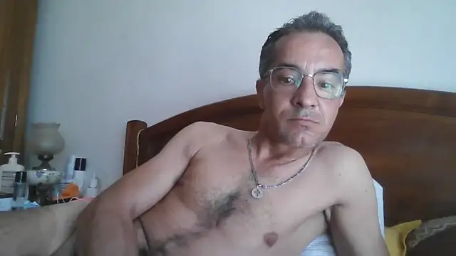 CarlosRocha73 online show from June 2026 04:09:02 PM