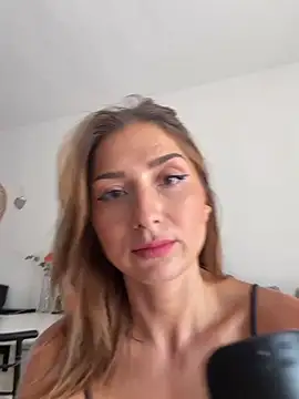 Snapshot of StracciaStella- chatting on July 2026 02:55:01 PM StracciaStella- online show from July 2026 02:55:01 PM