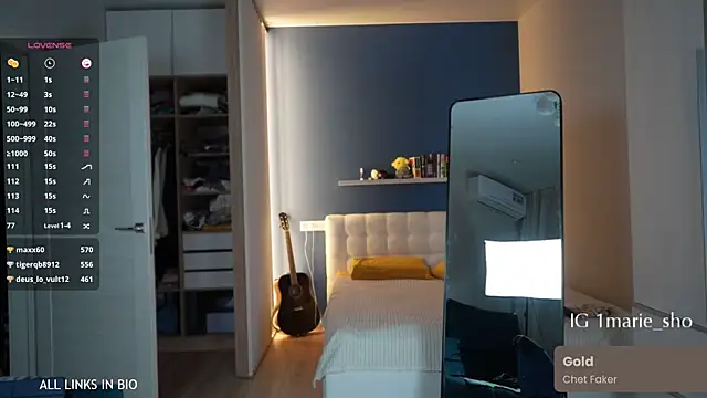 Snapshot of LAUREL_HAZEL chatting on September 2025 06:18:01 PM LAUREL HAZEL online show from September 2025 06:18:01 PM