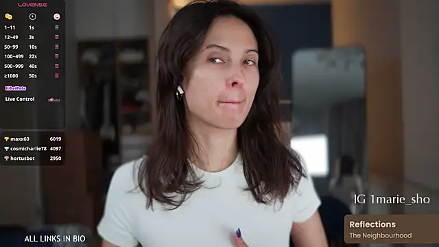 Snapshot of LAUREL_HAZEL chatting on November 2025 10:50:02 AM LAUREL HAZEL online show from November 2025 10:50:02 AM