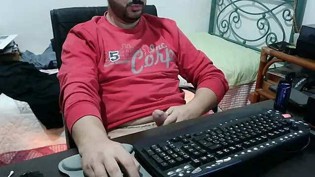 Snapshot of Italian_dark_desire chatting on December 2025 04:25:01 PM Italian dark desire online show from December 2025 04:25:01 PM