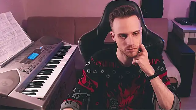 Snapshot of Sweetparker chatting on December 2025 08:47:02 PM Sweetparker online show from December 2025 08:47:02 PM